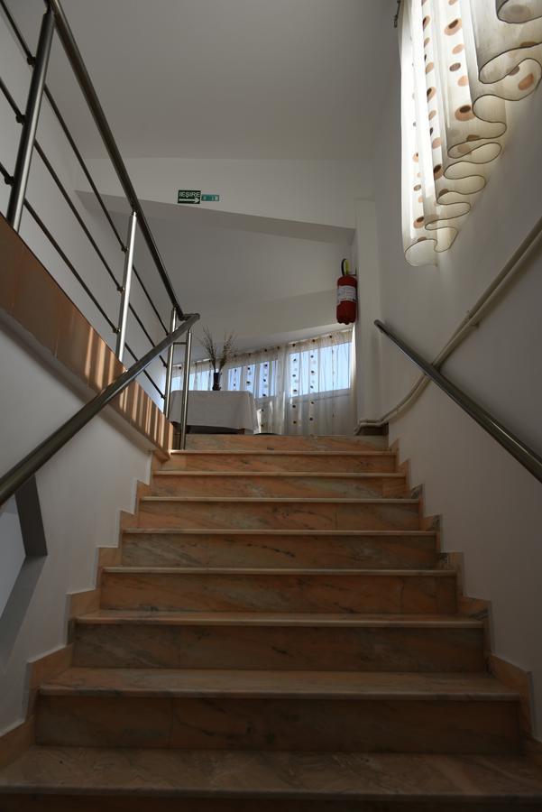Hostel Ruxandra Focşani Exterior foto